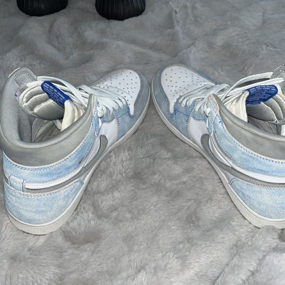 Air Jordan 1 hyper royal - Picture 3 of 4